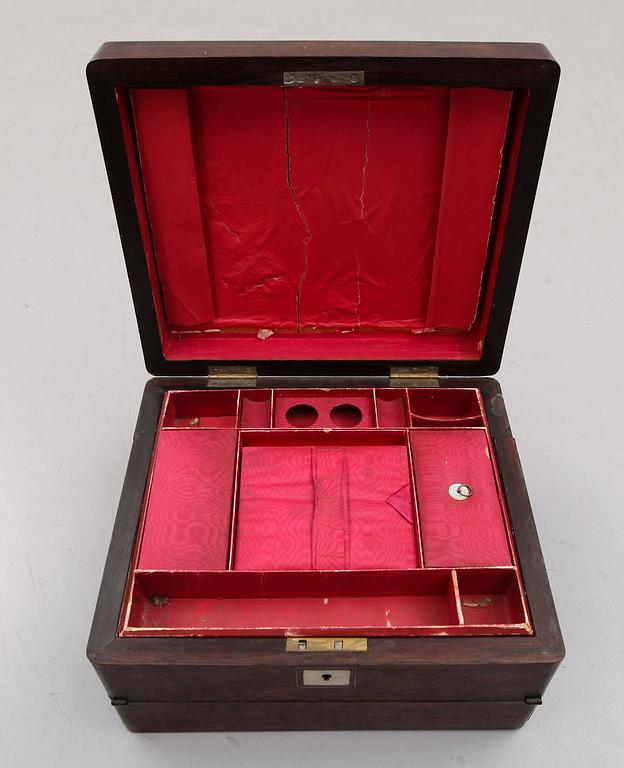 DAMSKRIVSCHATULL, England, omkring år 1900.