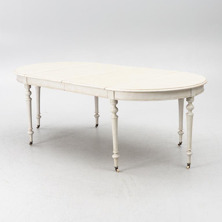 A 19th century dining table.