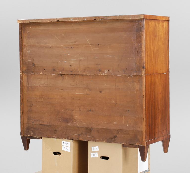 CHIFFONJÈ, sengustaviansk, 1800-talets början.