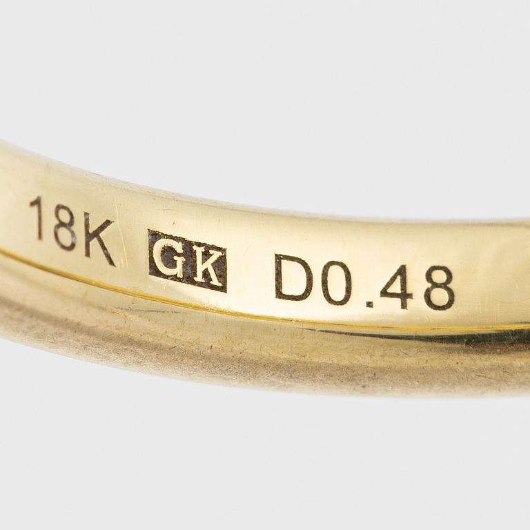 Ring, 18K gold with brilliant-cut diamonds.
