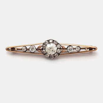 A 14K gold and silver brooch with old cut diamonds ca. 3.30 ct in total. Turn of the 20th century.