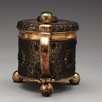 A Swedish late 17th century parcel-gilt filigree tankard, marks of Johan Fridrich Straub, Karlstad (1684-1713).