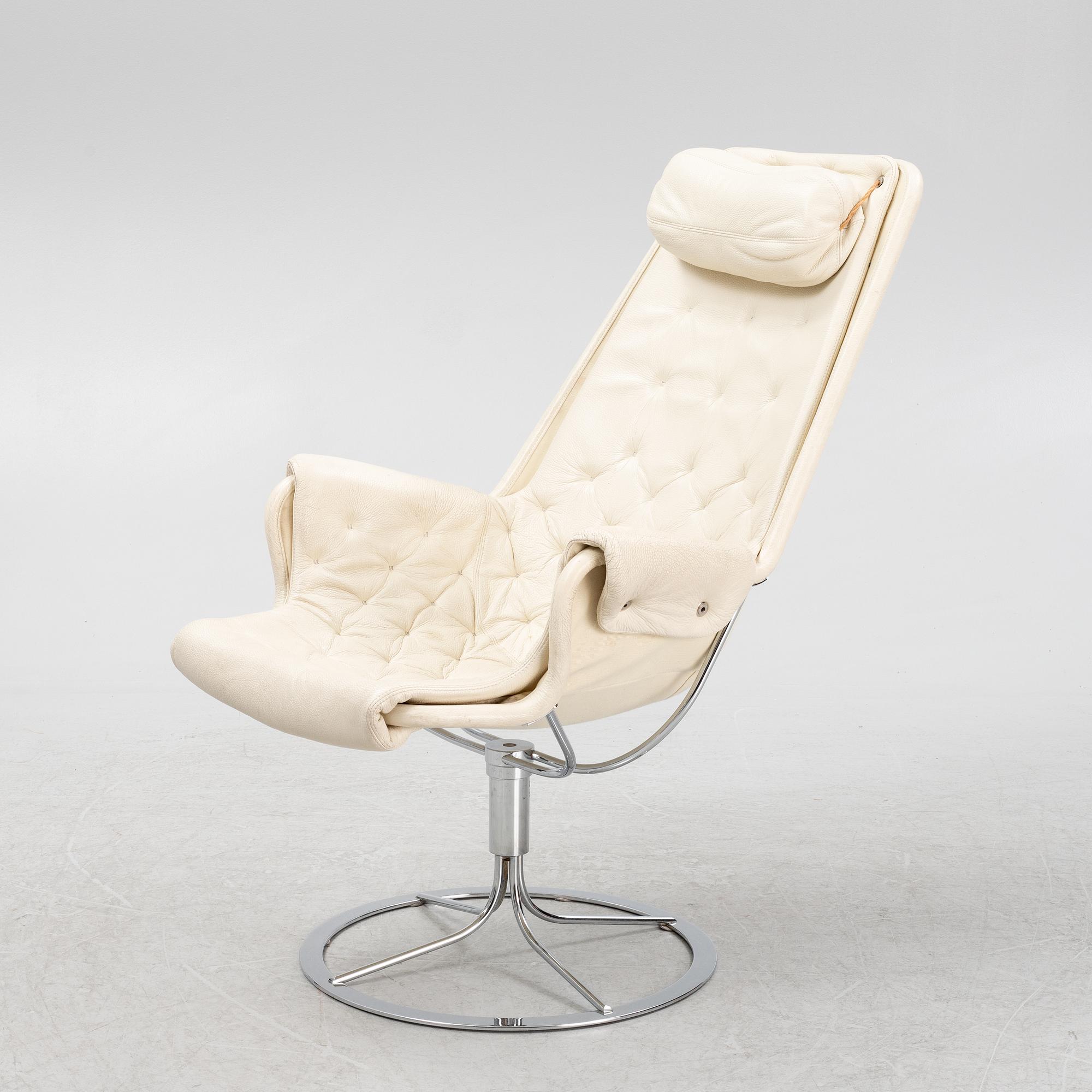 Bruno Mathsson, a 'Jetson' Swivel easy chair for Dux, end of the 20th Century.