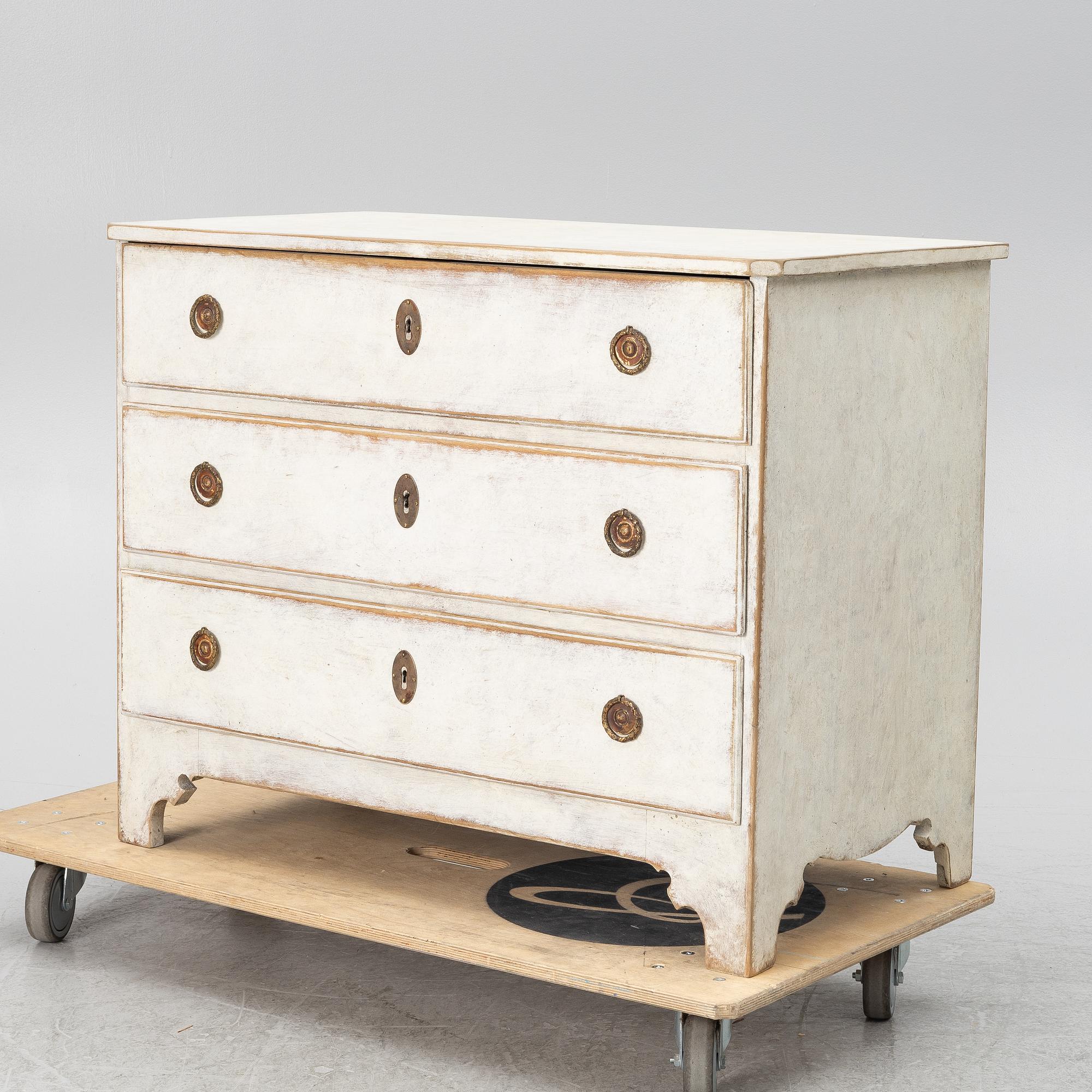 Chest of drawers, 19th Century.
