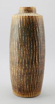 GOLVVAS, stengods, "Rubus", Gunnar Nylund, Rörstrand.