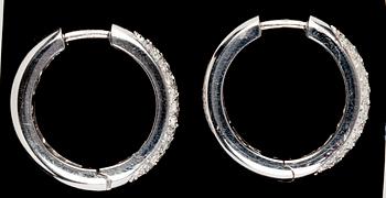 A pair of diamond earrings, tot. app. 1 cts.