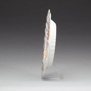 A famille rose dish, Qing dynasty, Qianlong (1736-95).