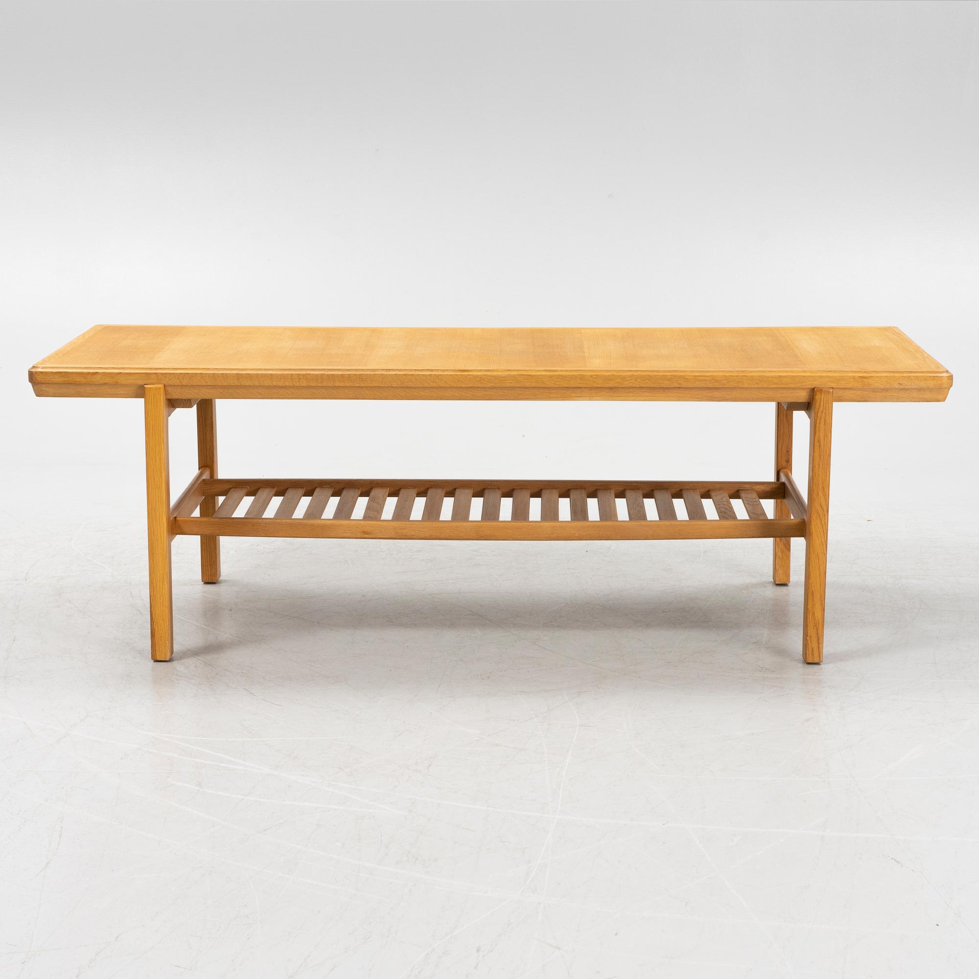 A mid 20th century coffee table.