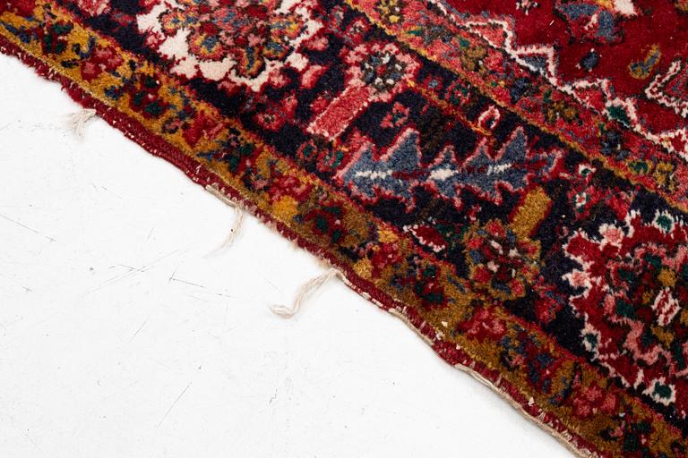 Rug, Heris, approx. 345 x 238 cm.