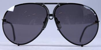 SOLGLASÖGON, Porsche design.