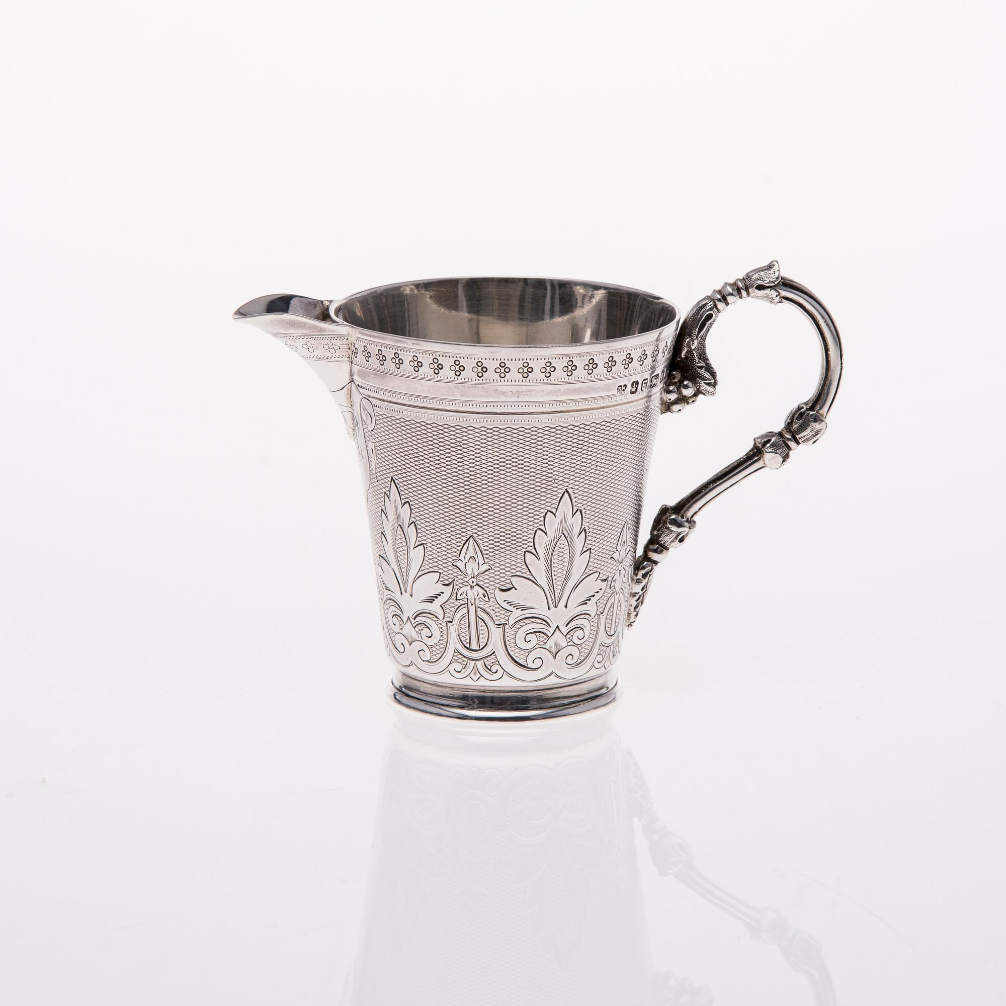 GRÄDDSNÄCKA, silver, Martin Hall & Co, Sheffield 1872. Vikt 138,8 g.