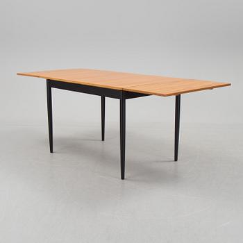 A mid 20th century Edsbyverken dinner table.