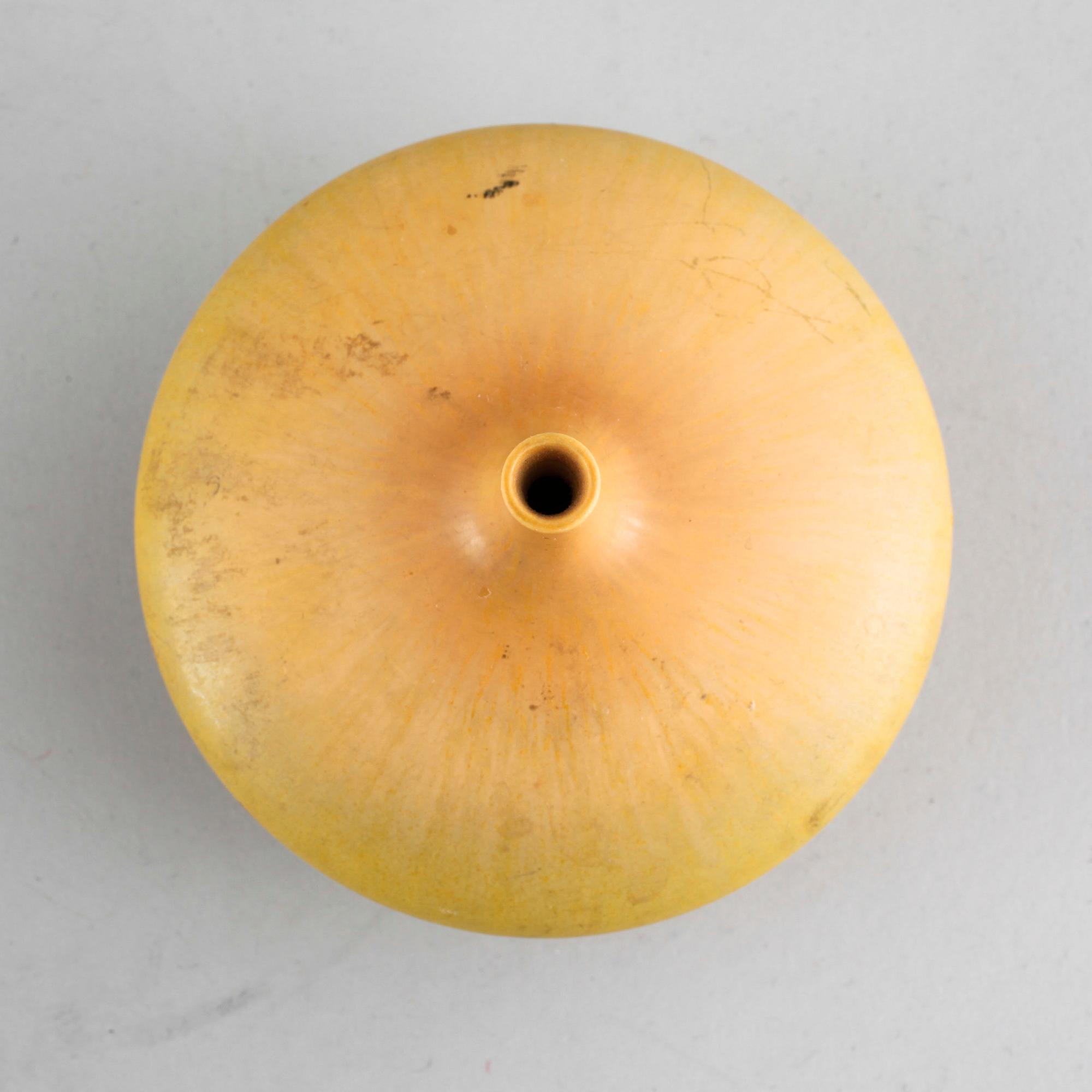 BERNDT FRIBERG, miniatyrvas, stengods, Gustavsberg, signerad, studiohanden, omkring 1900-talets mitt.