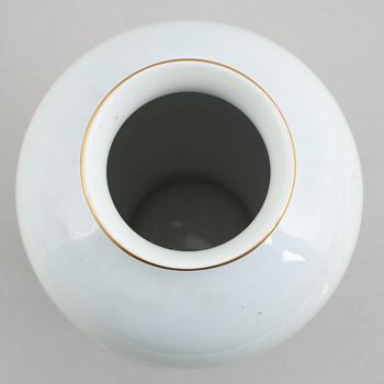 A porcelain vase, Fukagawa Porcelain Manufacturing Company, Japan, second half of the 20th century.