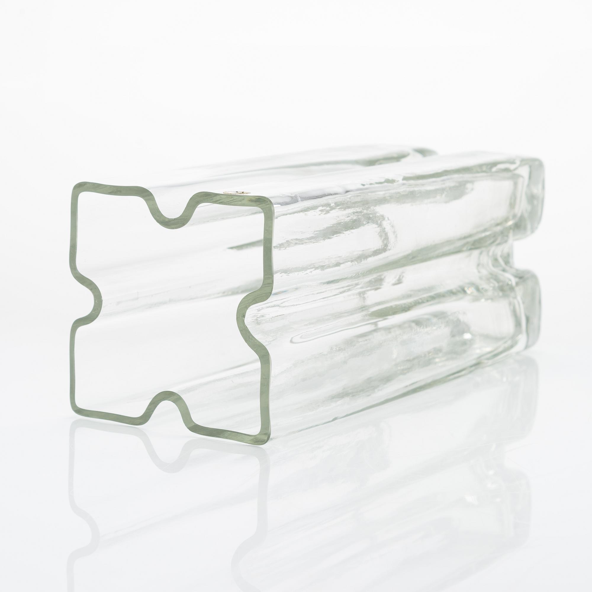 Helena Tynell, a 1970s glass vase, "Palapeli" (Puzzle), model 1316, Riihimäen Lasi.