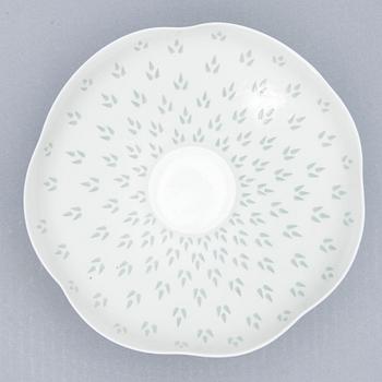 SKÅL, porslin. Signerad Friedl Holzer-Kjellberg, Arabia 1945.