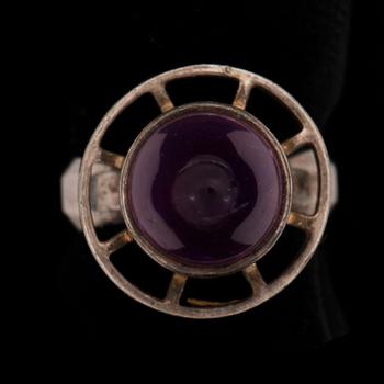 RING, silver och ametist, Bengt Hallberg, Köping 1967.