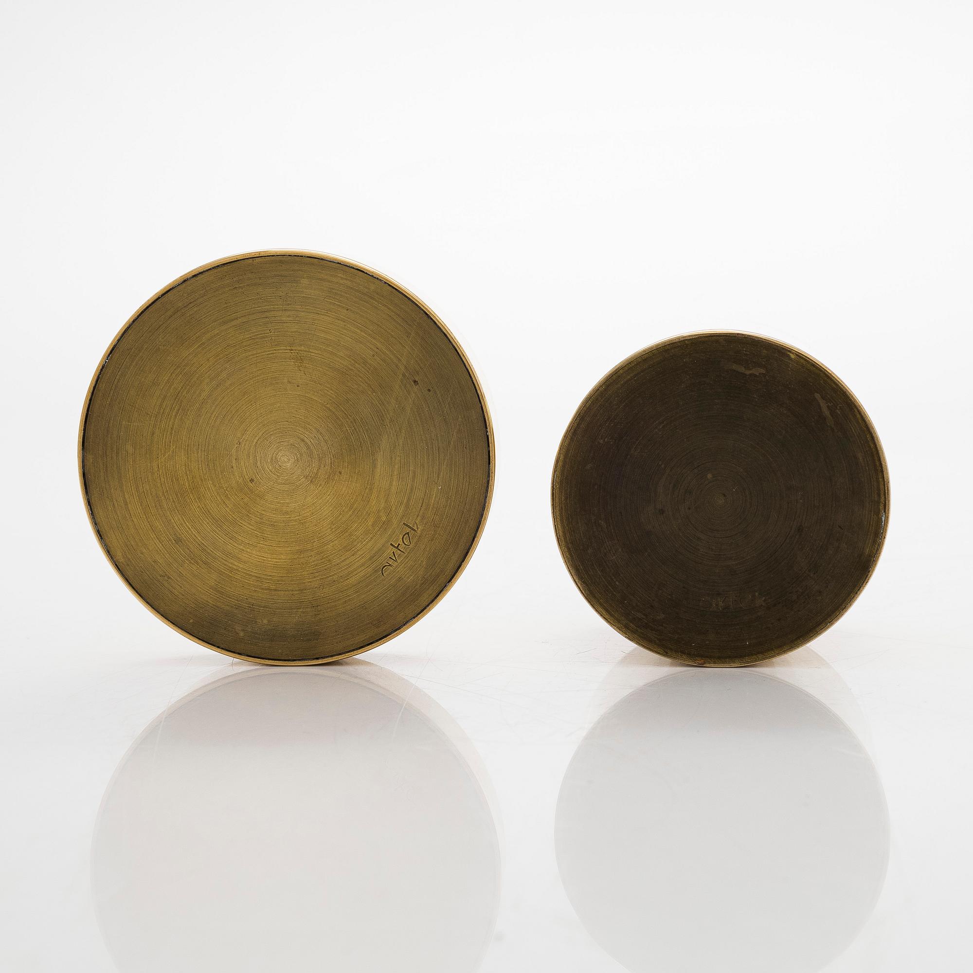 Maija Heikinheimo, a set of two mid-20th century brass jars, manufacturer Valaistustyö for Artek.