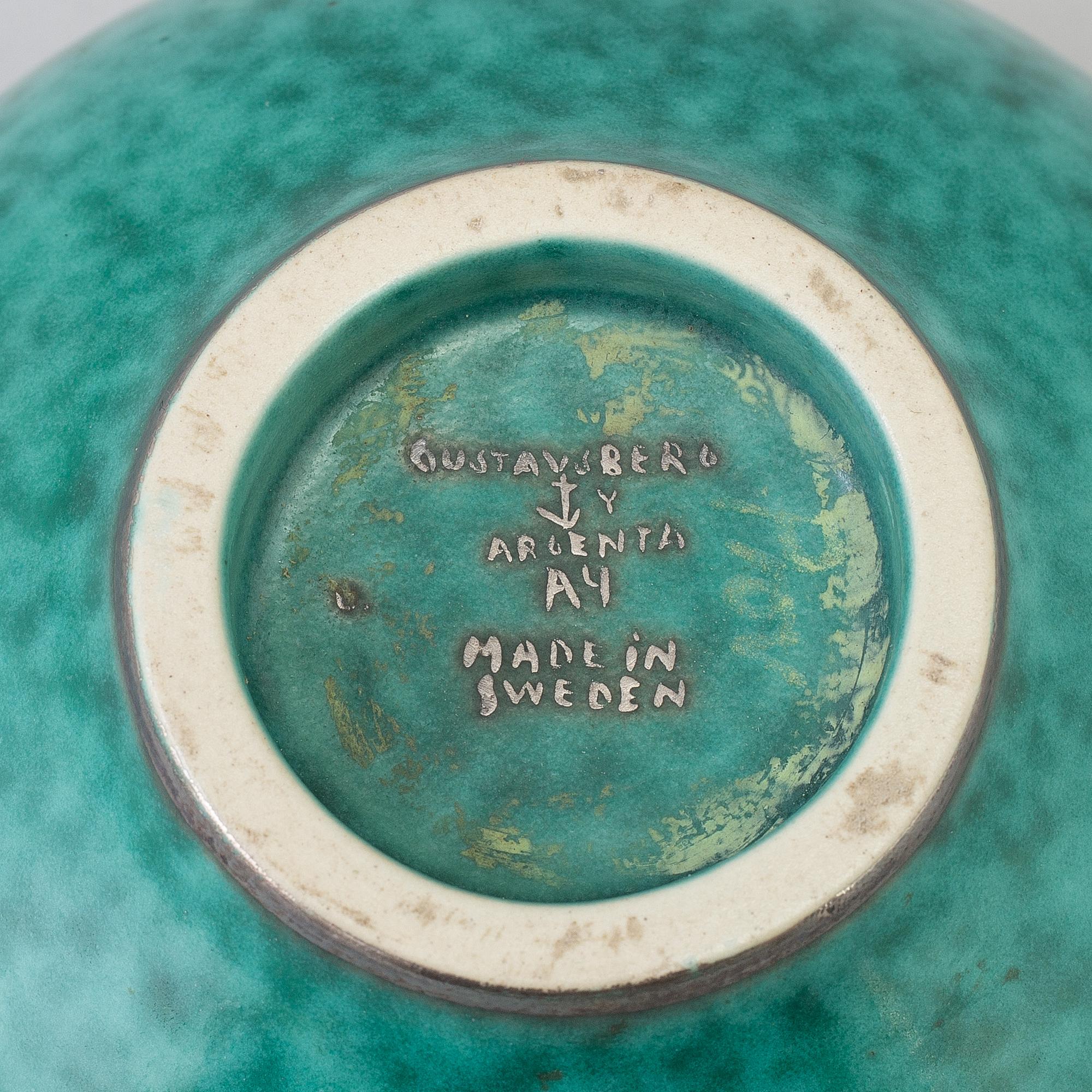WILHELM KÅGE, an 'Argenta' stoneware bowl from Gustavsberg, 1954. Sample.