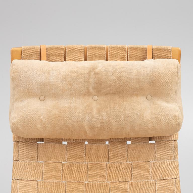 Bruno Mathsson, a 'Pernilla' armchair, Firma Karl Mathsson, Värnamo, 1974.