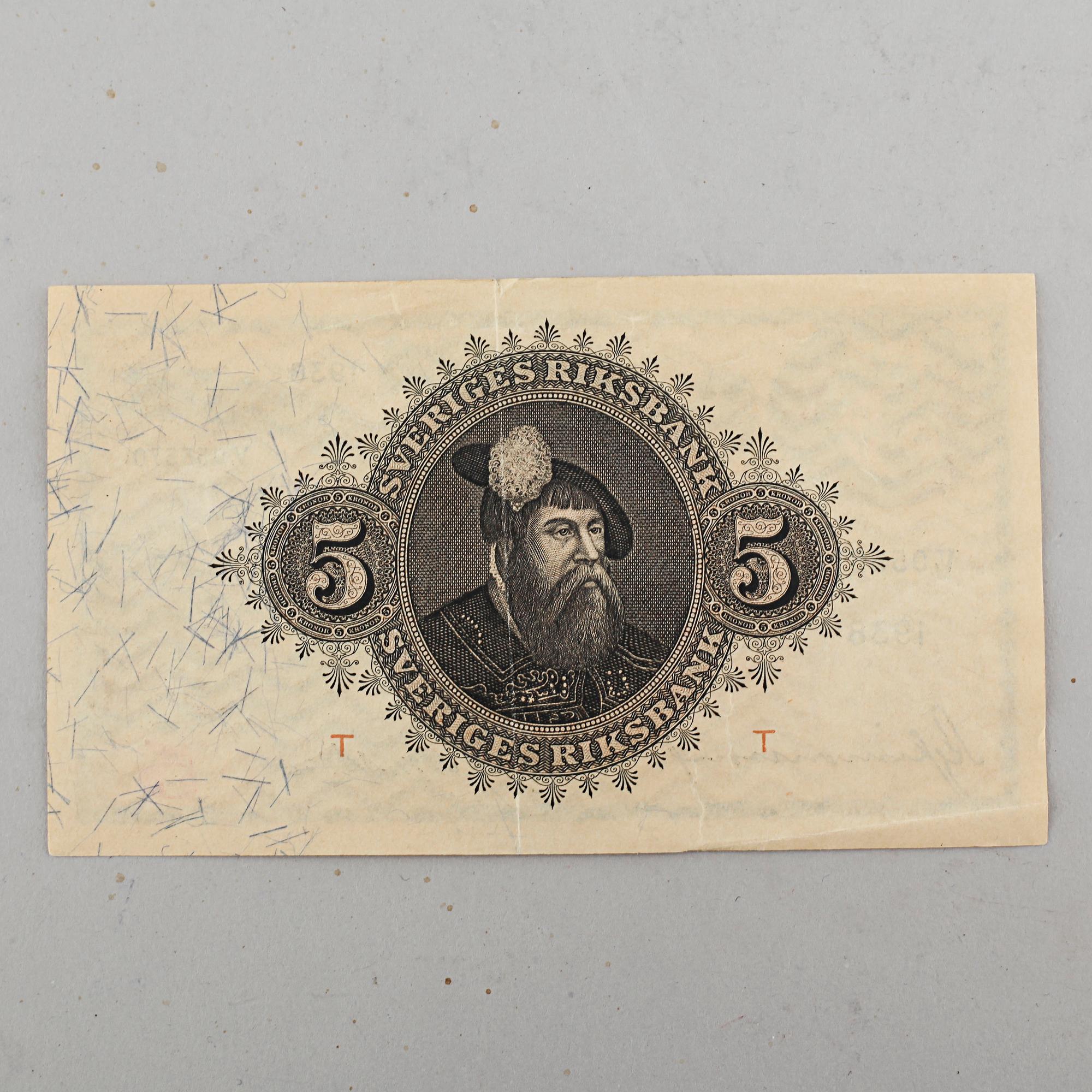 64 5 kronor bills, 1938- 1981.