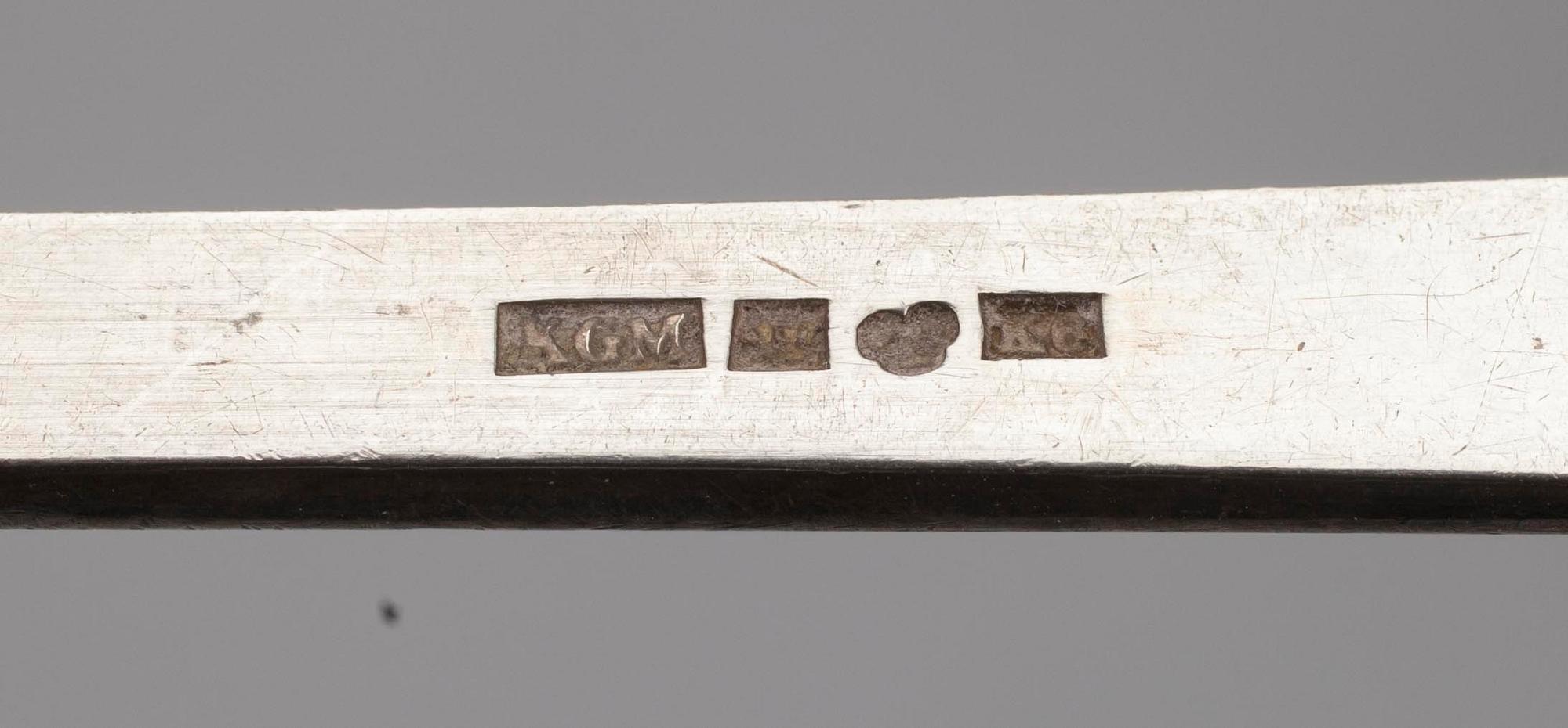 ATERIMIA, 22 kpl, hopeaa, erä. Erilaisia suomalaisia ja ruotsalaisia leimoja, 1900-luku. Paino 468 g.