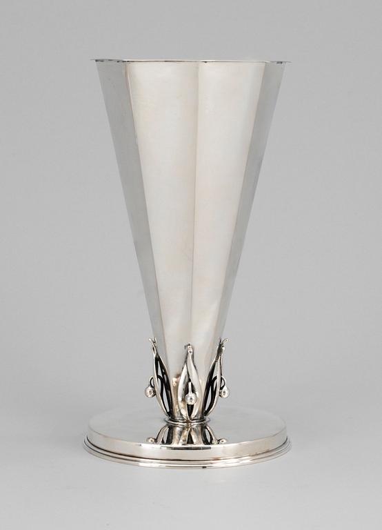 VAS, silver. C.G.Hallberg, Stockholm 1943.