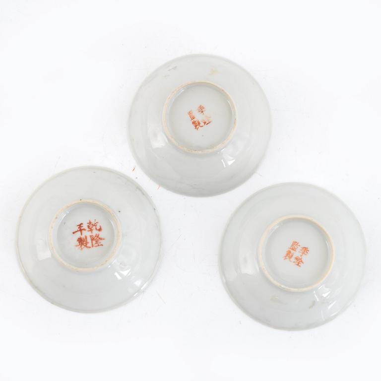 Five porcelain bowls, China, 20th century.