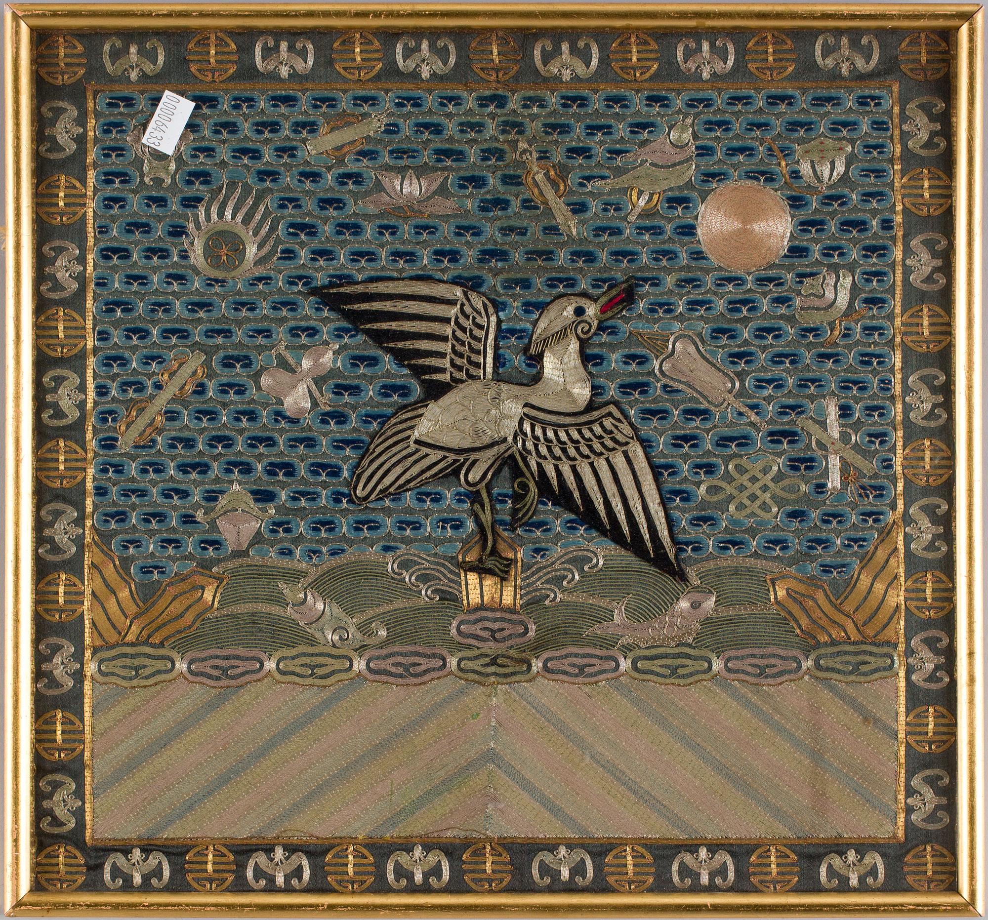 BRODERIER, 12 delar, bl.a. i siden. Kina, 1800/1900-tal.