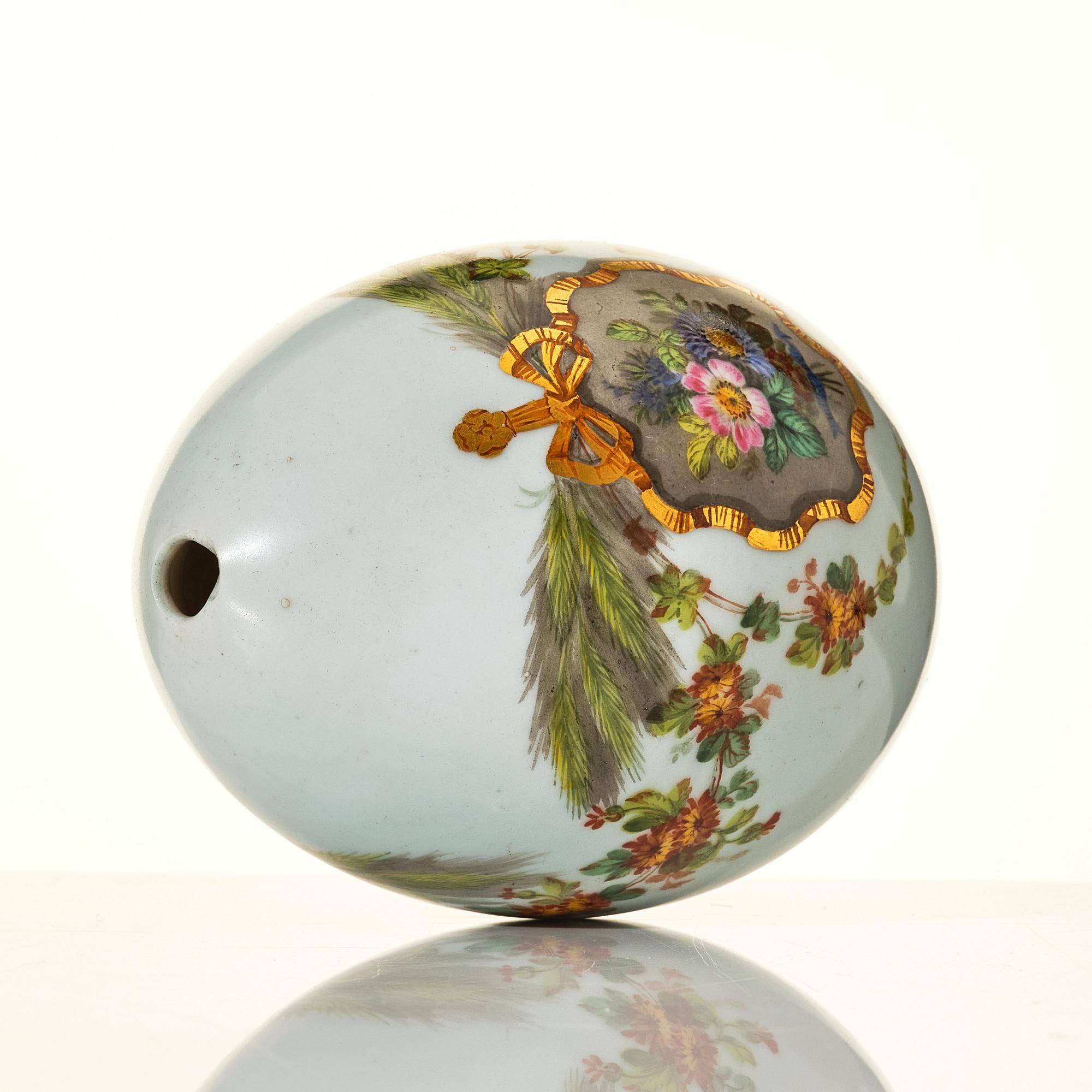 A Russian porcelain Easter Egg, 19th Century, presumably Imperial porcelain manufactroy, St Petersburg.