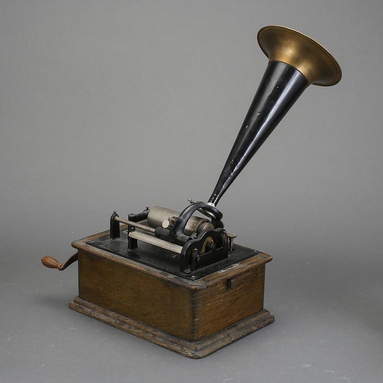 PHONOGRAPH, Edison, med ca 25 rullar.