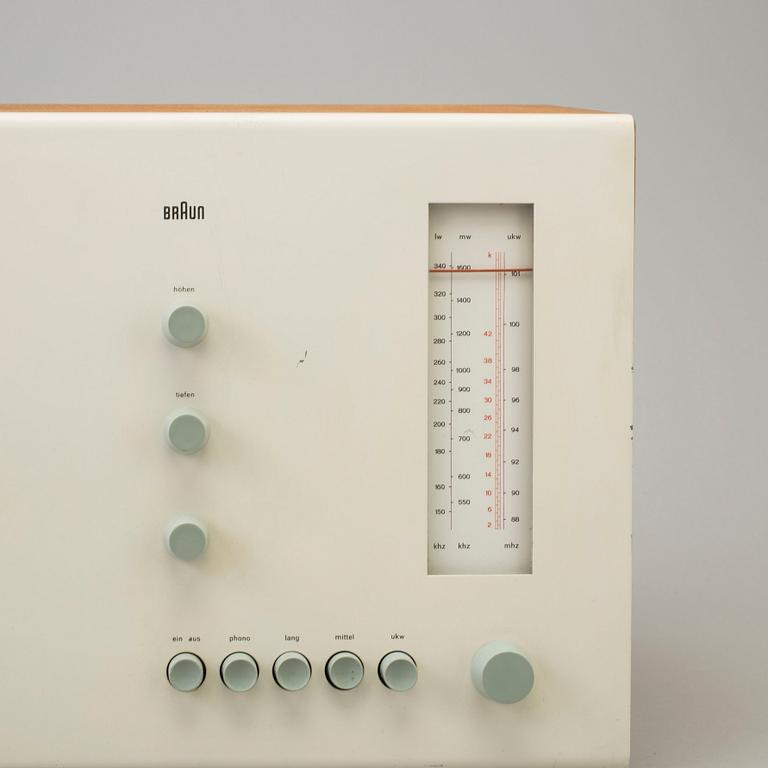 DIETER RAMS, radio "Tischsuper -
 RT20 S", designed in 1961.