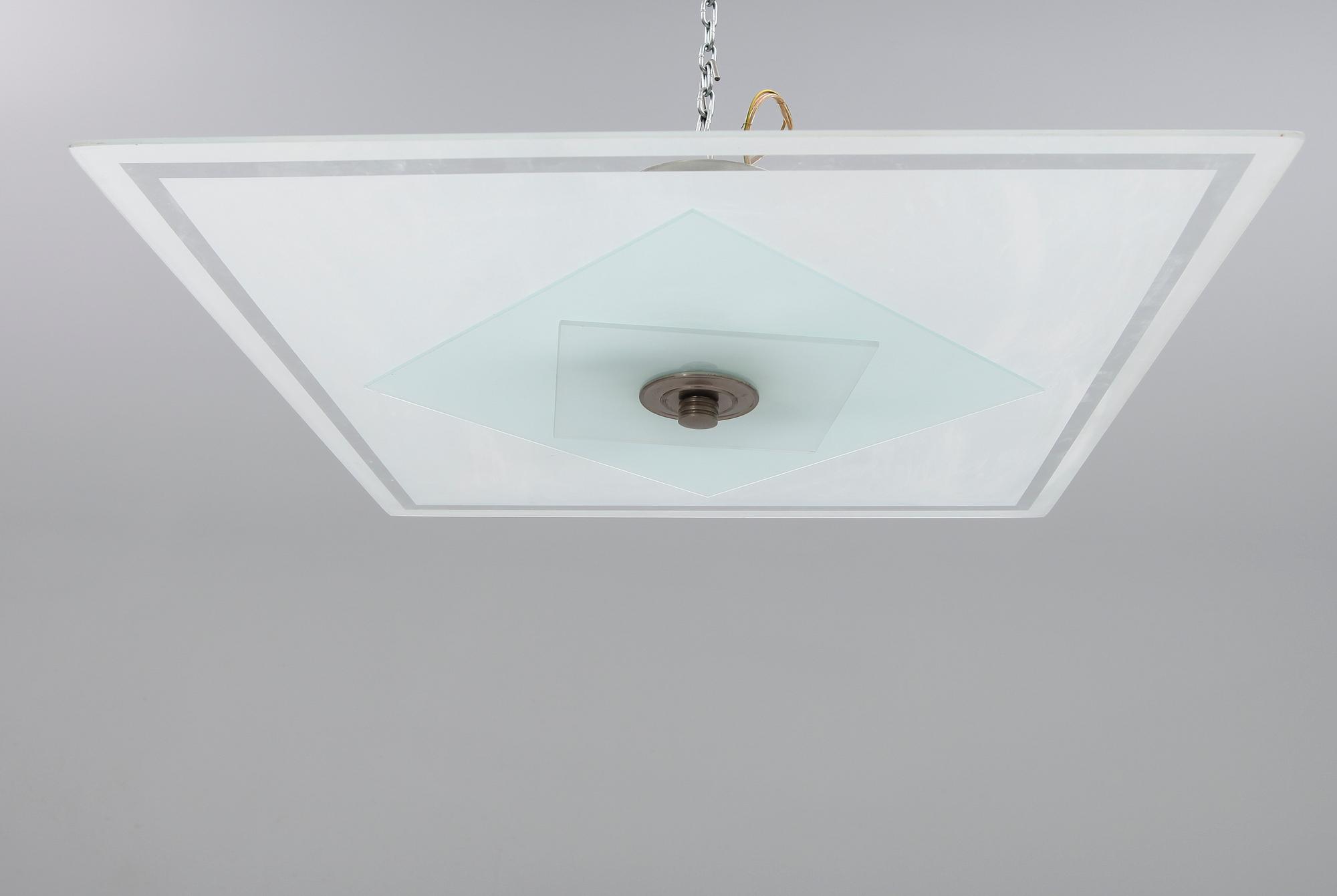 TAKPLAFOND, glas, sannolikt Orrefors, 1930-tal. Höjd ca 15 cm.