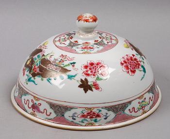 VÄRMEHUV, porslin, Kina. 1700-tal.