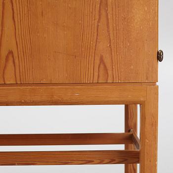 Axel Larsson, a cabinet, Svenska Möbelfabrikerna Bodafors, Sweden. 1943.