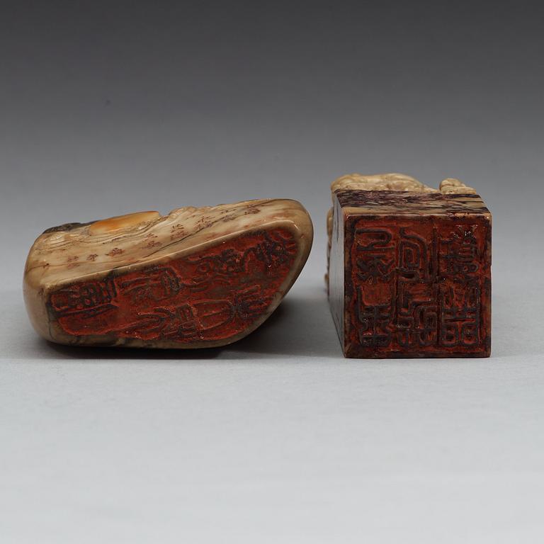 Two carved stone seals, Qing dynasty (1644-1912).