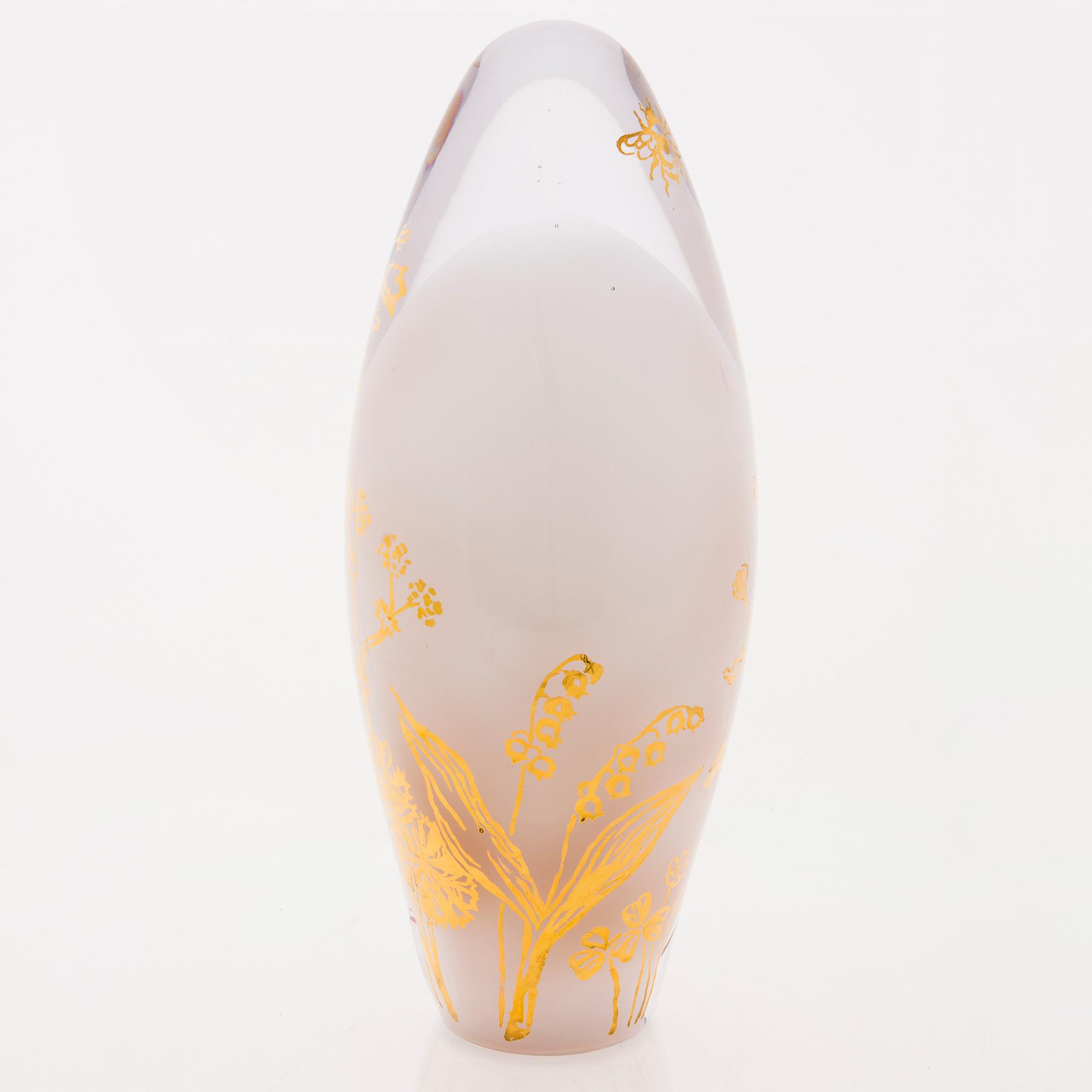 ELLA VARVIO, A glass vase/ sculpture, signed Ella Varvio 2017.