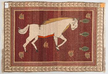 A Qashqai rug, ca. 170 x 120 cm.