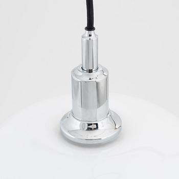 Poul Henningsen, taklampa, "PH 3/2", Louis Poulsen, Danmark.