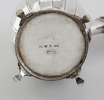 CHOKLADKANNA, silver, Gustaf Theodor Folcker, Stockholm 1836. Vikt ca 321 gram.