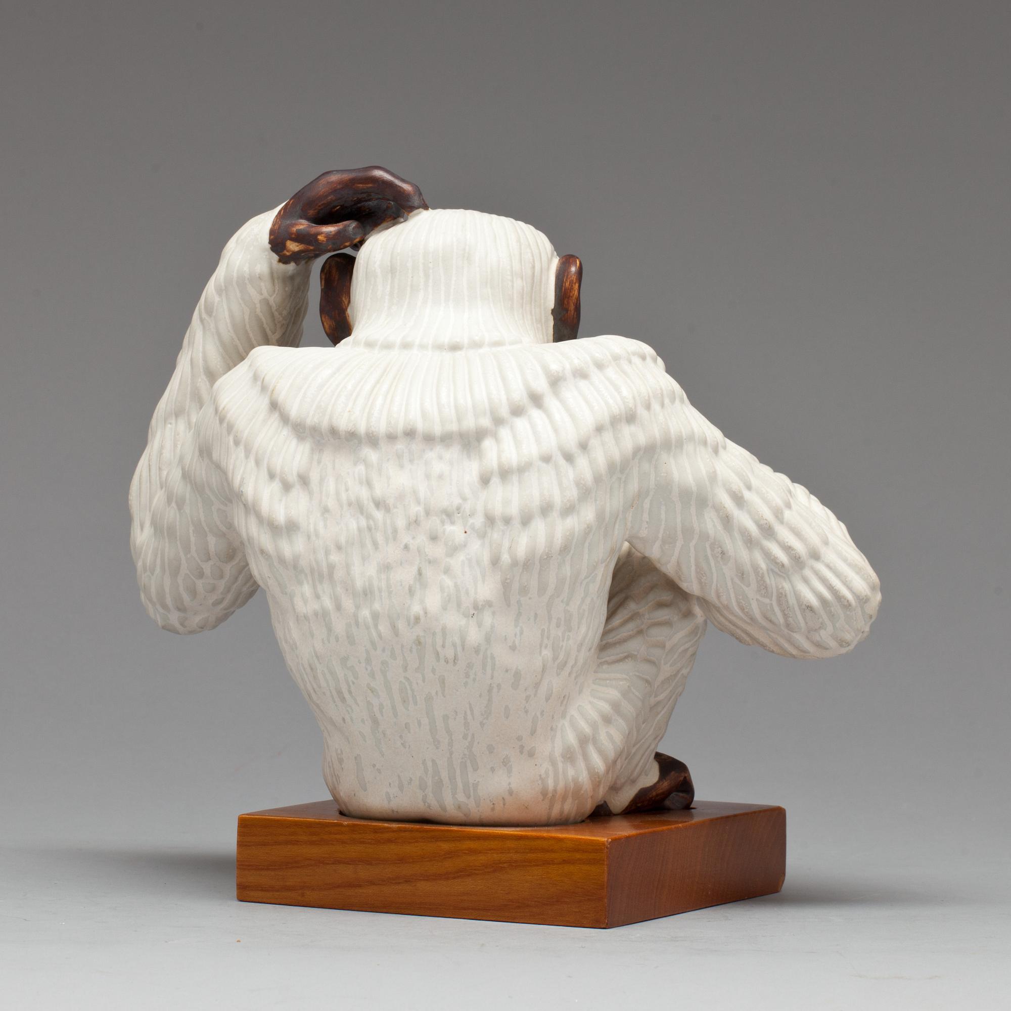 GUNNAR NYLUND, figurin, stengods, Rörstrand.