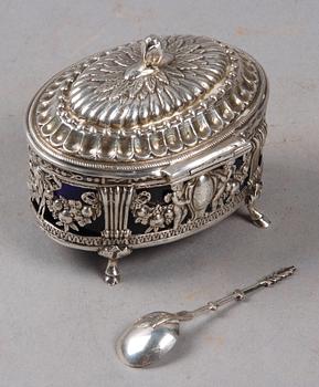 SALTSKRIN, silver, Paris, 1786.