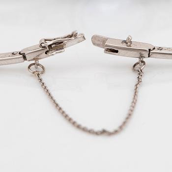 Armband 18K vitguld med en fasettslipad safir vikt ca 7.00 ct.