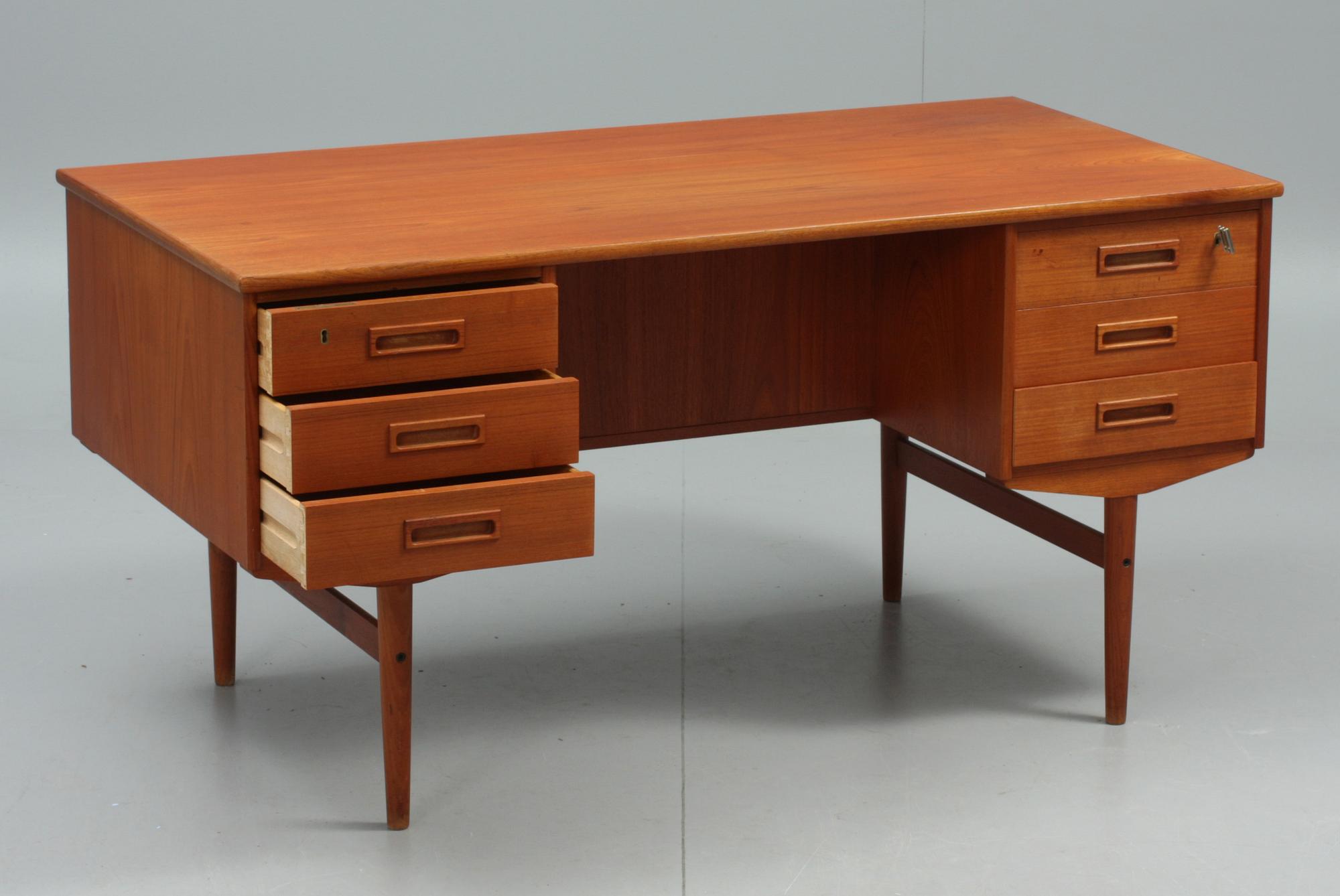 SKRIVBORD, Danmark, 1900-talets andra hälft.