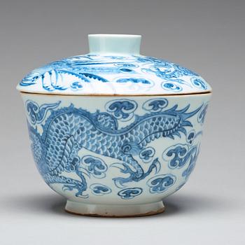 A blue and white bowl with a cover, Korea, Choson, 19th Century.