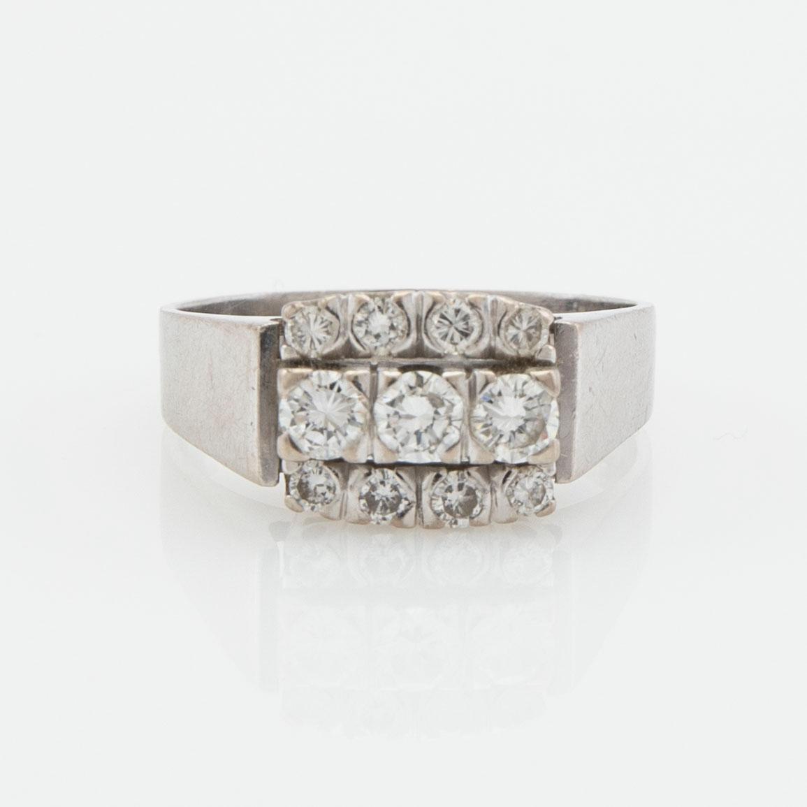 Ring, 18K vitguld med briljantslipade diamanter.