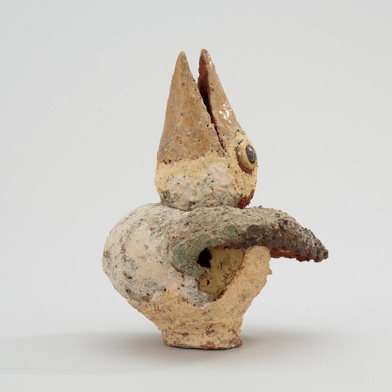 A Tyra Lundgren stoneware figure of a bird, 1967.