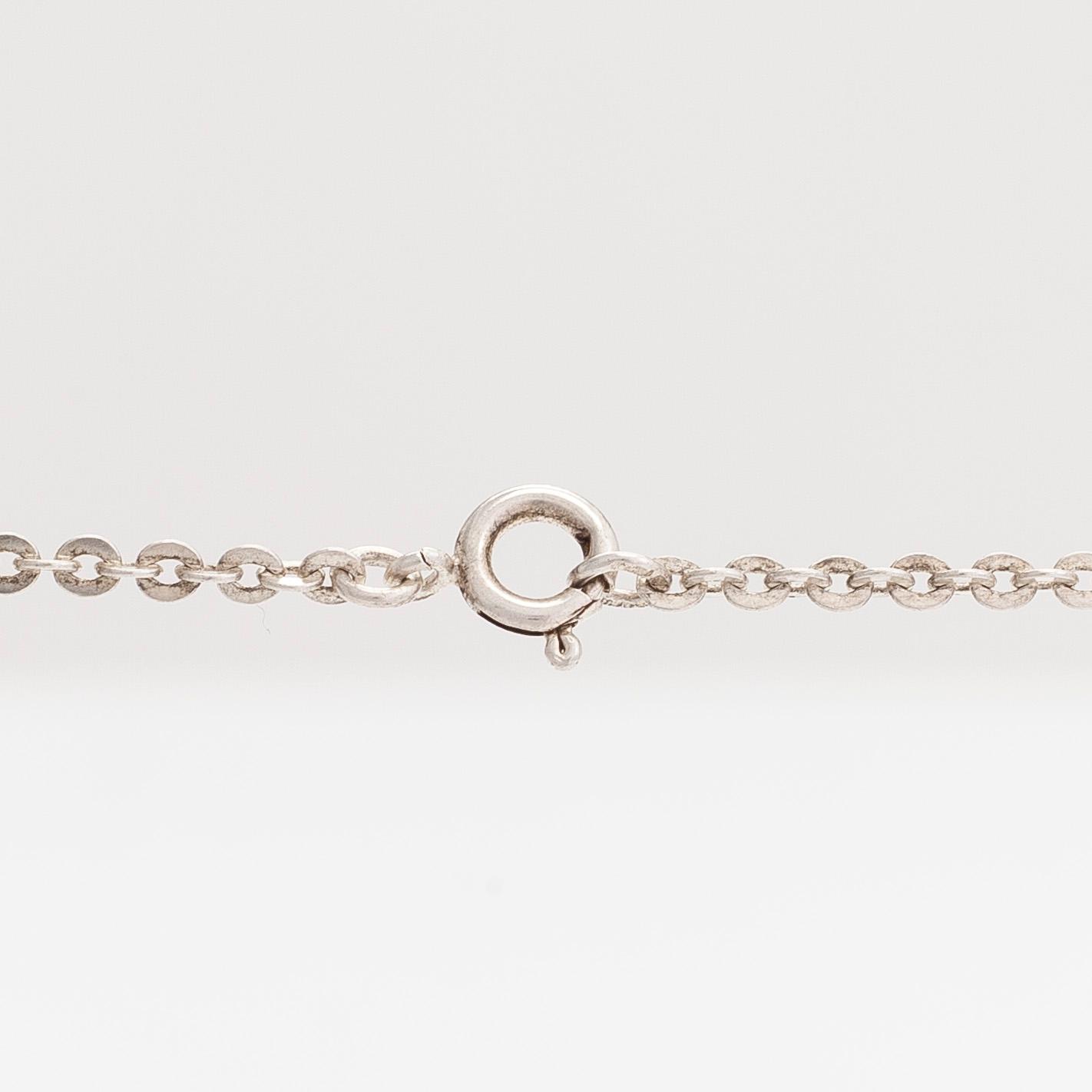 Nanny Still,  A sterling silver and titanium necklace. Kultakeskus, Hämeenlinna 1976.