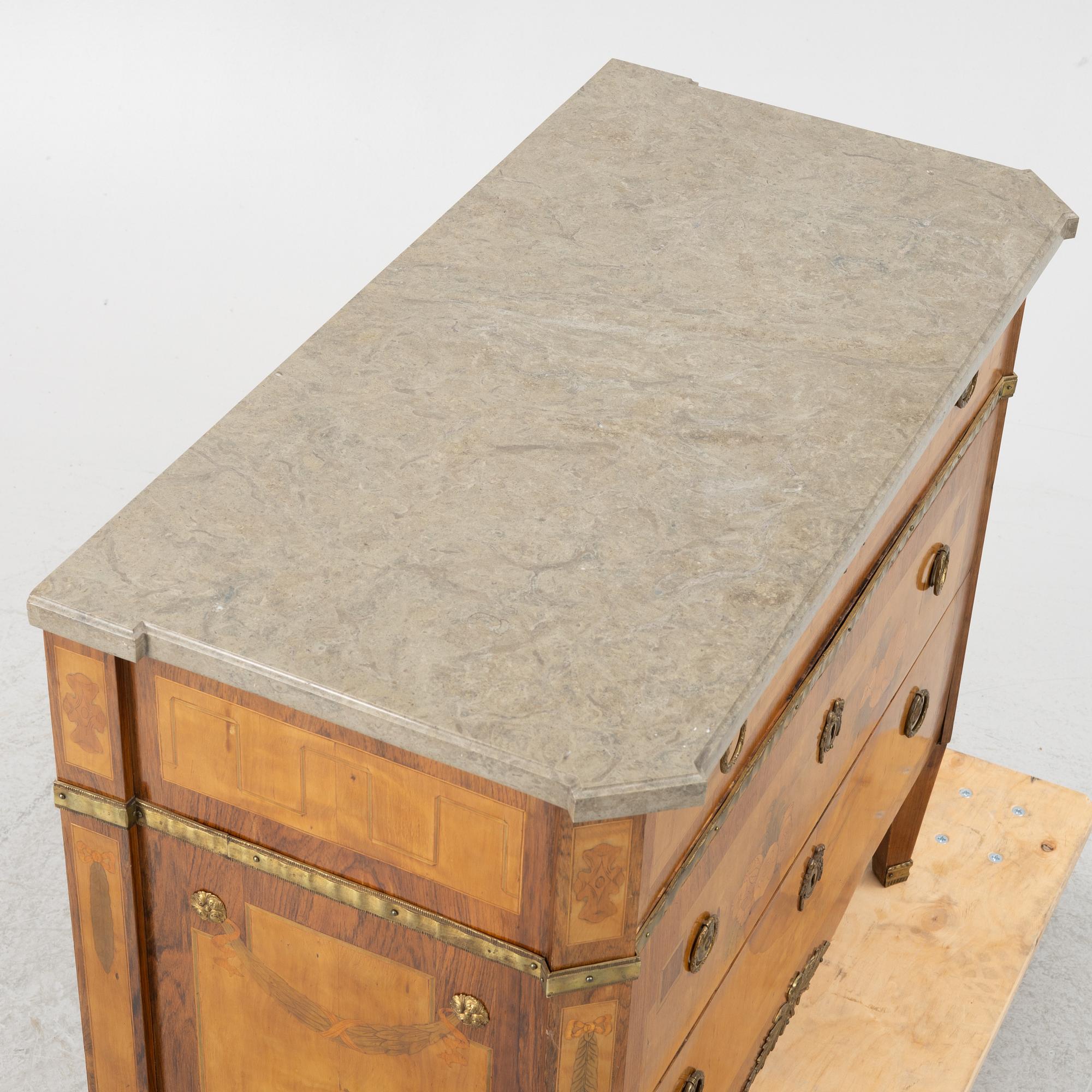 Byrå, gustaviansk stil 1800-tal.