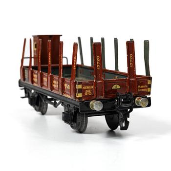 Märklin, 18 carriages and accessories, Germany, 1930s. 0 gauge.